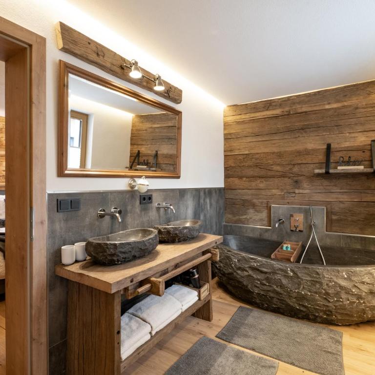 Alpine Lodge Brixen - Deluxe Apartment - 30
