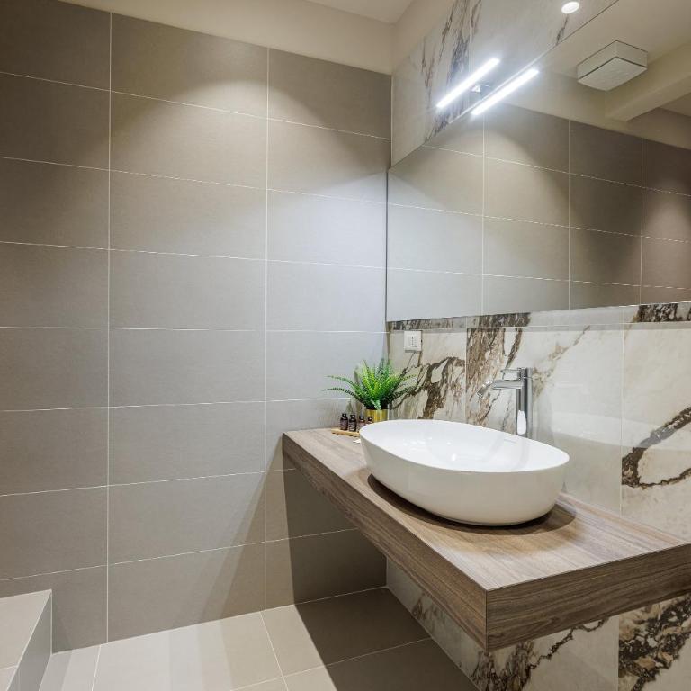 Dimora72 Luxury Rooms - Deluxe Double Room - 12