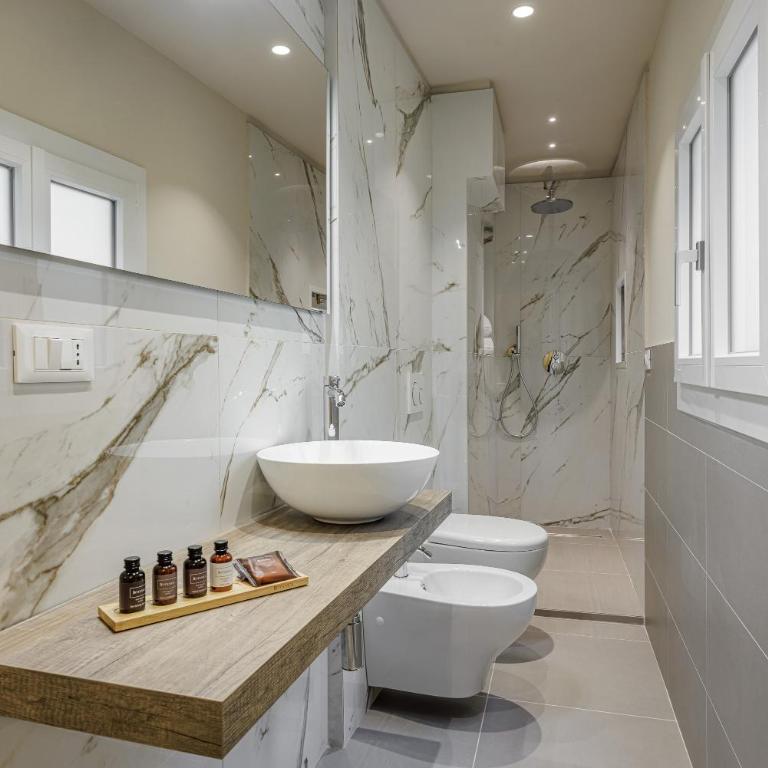 Dimora72 Luxury Rooms - Deluxe Suite - 3