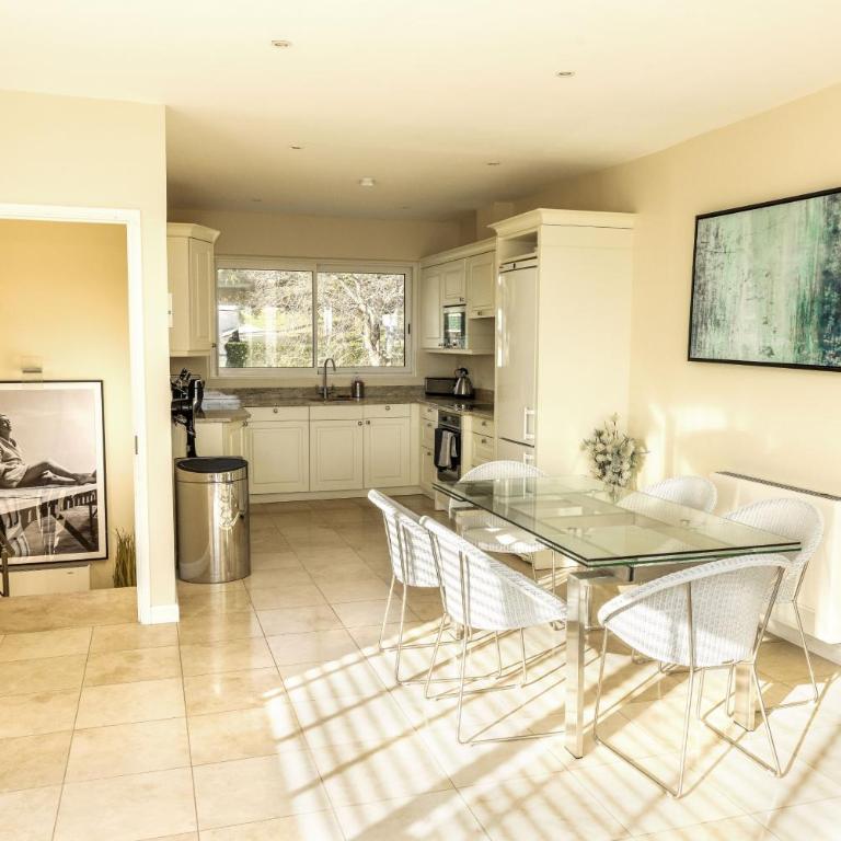 Villa Montfleuri, vieille ville à pieds, vue mer, piscine, 8 pers - Villa - 24