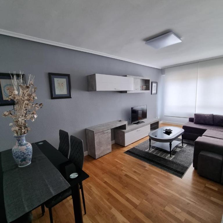 Vivienda SILVIA RENFE - Apartamento de 2 dormitorios - 1