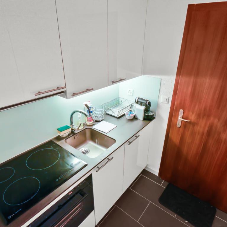 Studio chaleureux et paisible - Apartamento de 1 dormitorio - 9