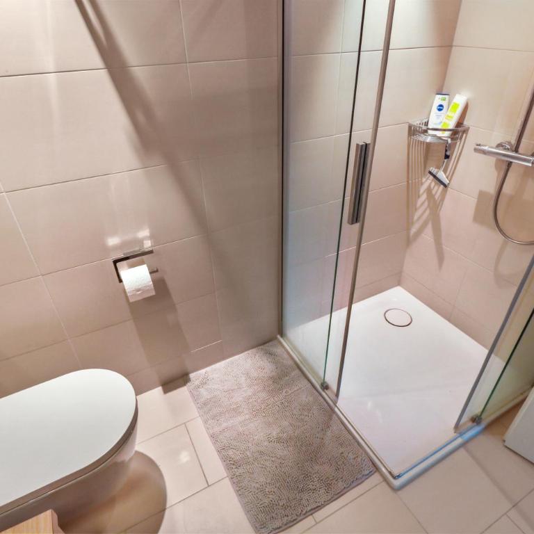 Studio chaleureux et paisible - Apartamento de 1 dormitorio - 12