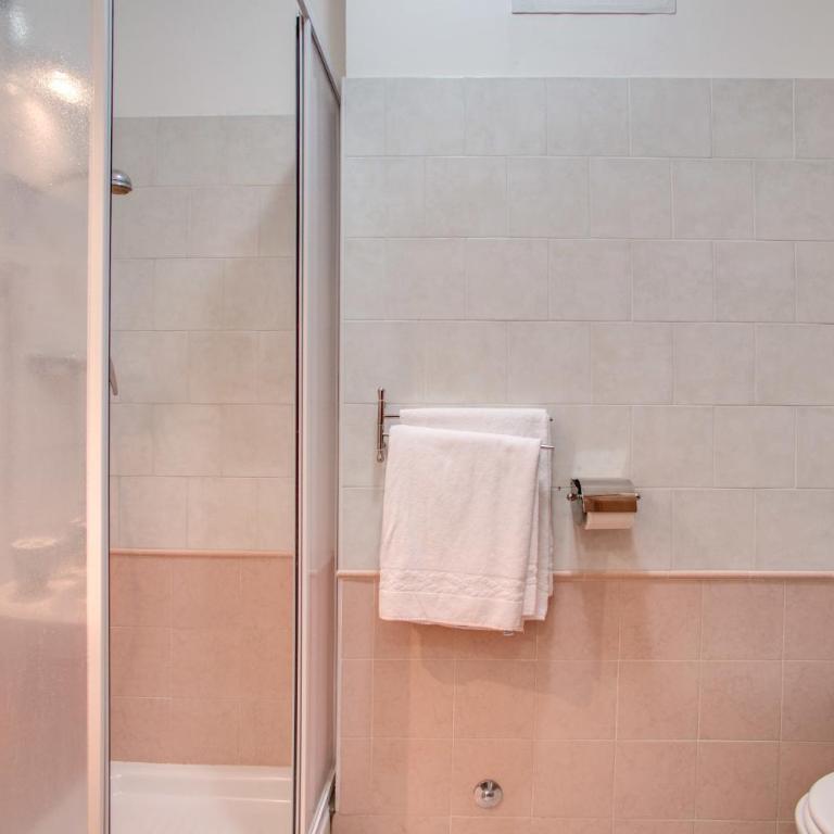 Hotel Mosaic - Twin Room with Private Bathroom - 4