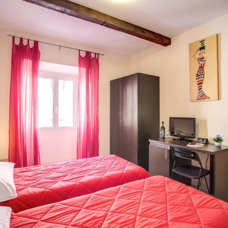 Hotel Mosaic - Twin Room with Shared Bathroom - 5