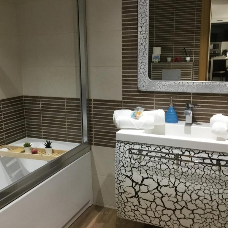 Gran piso alto LuzDiseño centrico con garaje - Apartamento de 2 dormitorios - 29