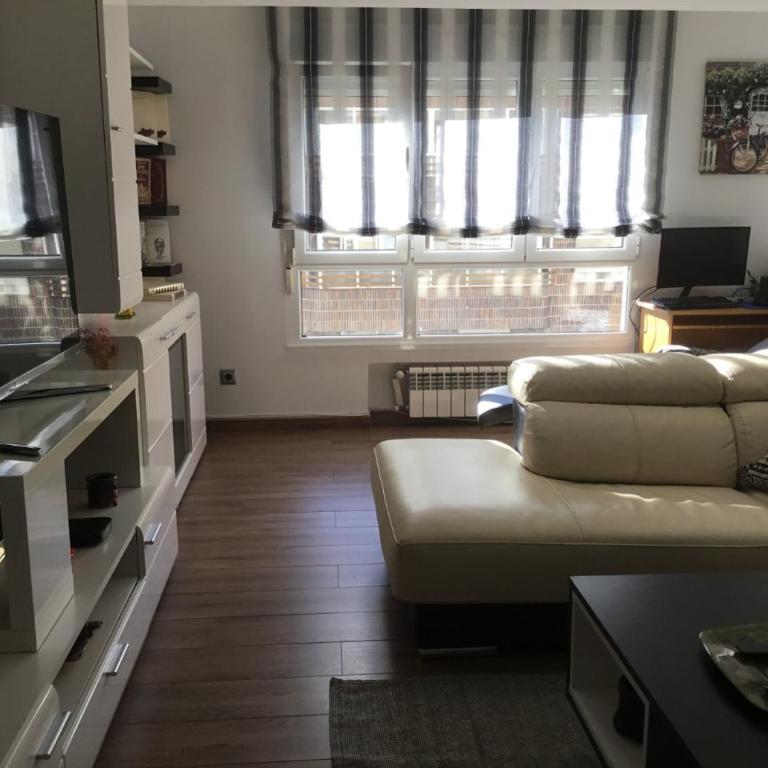 Gran piso alto LuzDiseño centrico con garaje - Apartamento de 2 dormitorios - 37