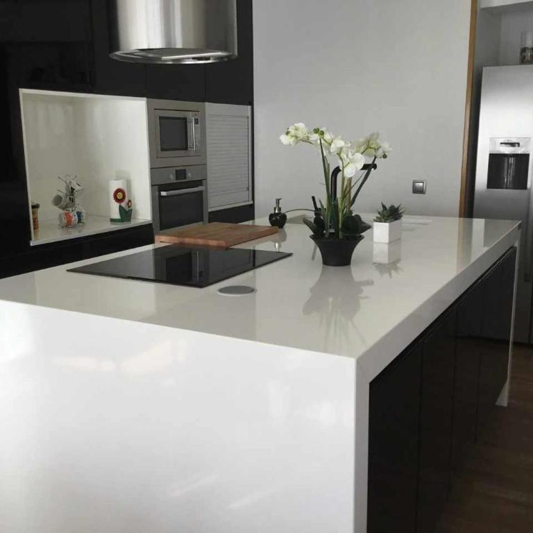 Gran piso alto LuzDiseño centrico con garaje - Apartamento de 2 dormitorios - 55