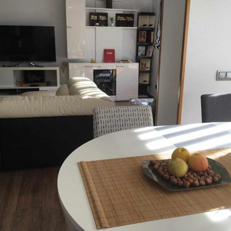 Gran piso alto LuzDiseño centrico con garaje - Apartamento de 2 dormitorios - 65