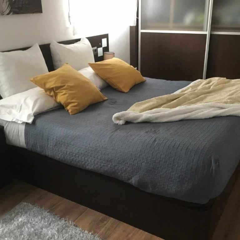 Gran piso alto LuzDiseño centrico con garaje - Apartamento de 2 dormitorios - 88