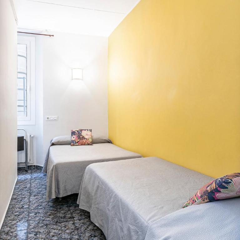Hostal Santa Ana - Twin Room with Private Bathroom - 7