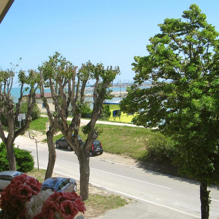 Villa Lauda B&B - Camera Familiare con Bagno Privato - 2