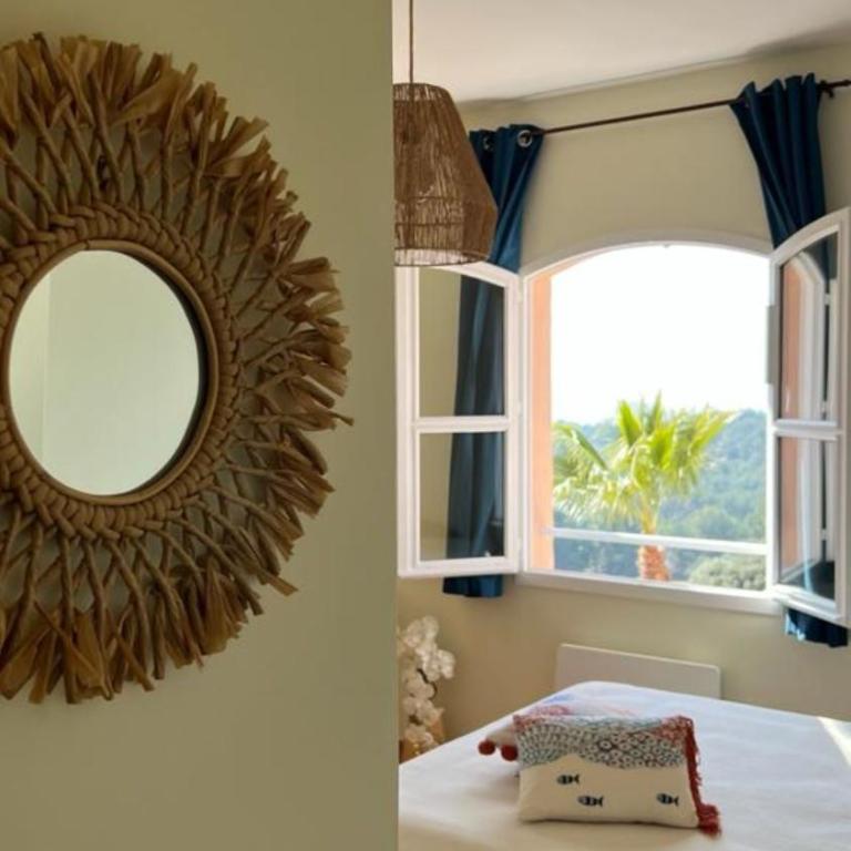 HAMEAU DES AMANDIERS VUE MER - PISCINE, GOLF et TENNIS PRIVE - Appartement 2 Chambres - 1