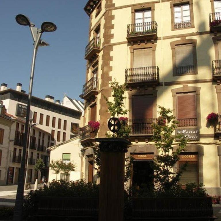Hostal Paris - Doppel-/Zweibettzimmer mit Gemeinschaftsbad - 1