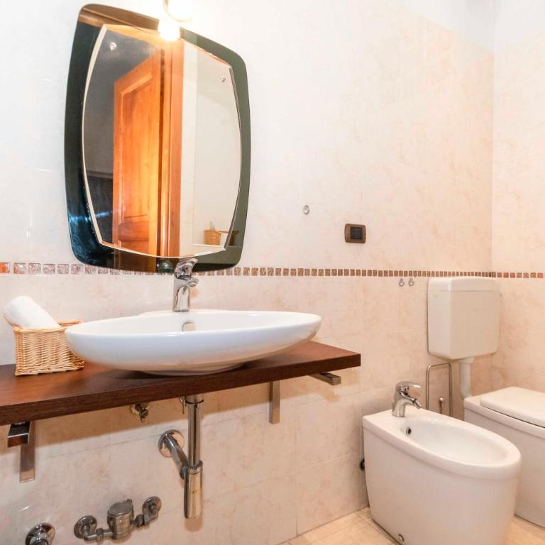 GuestHost - Piazza Statuto Comfy APT - with 2 Balconies - Two-Bedroom Apartment - 38