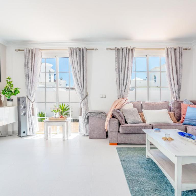 Casa Laura - Three-Bedroom Villa - 8