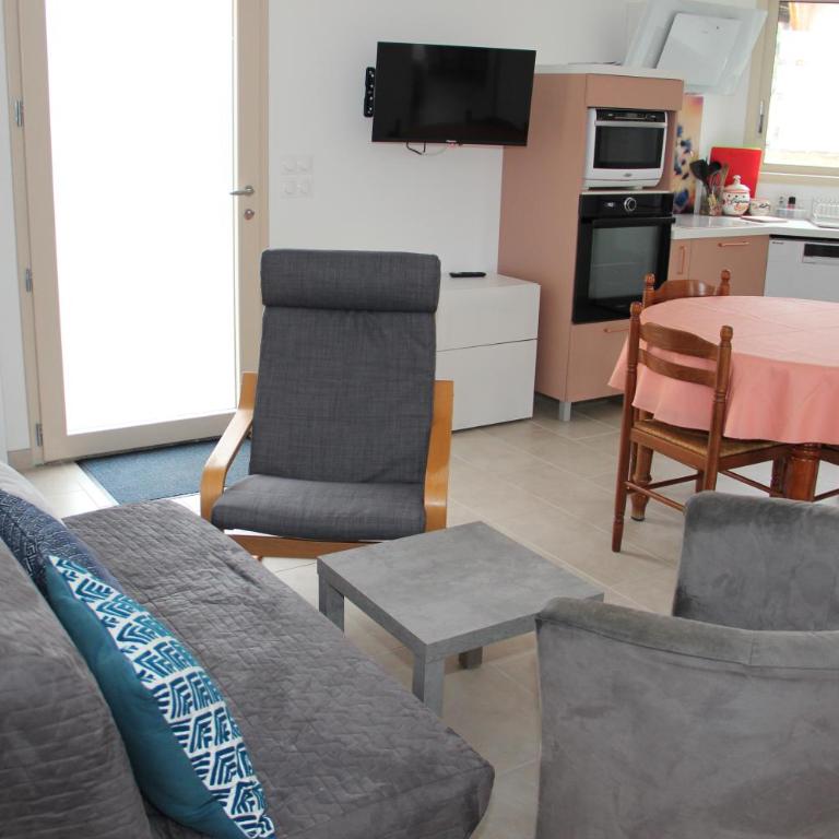ANCELLE TAILLAS RDC CHALET - Appartement 3 Chambres - 21