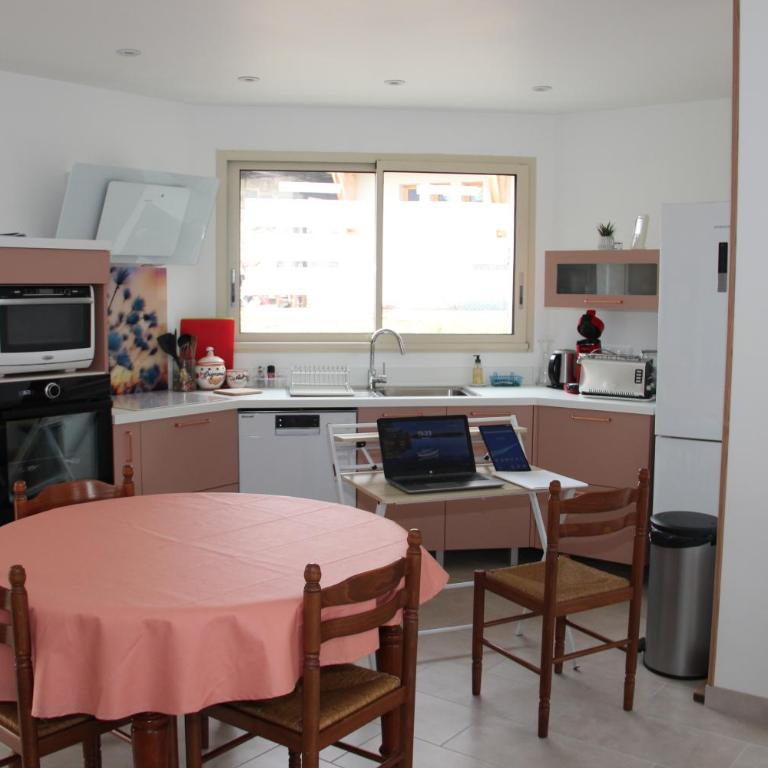 ANCELLE TAILLAS RDC CHALET - Appartement 3 Chambres - 27