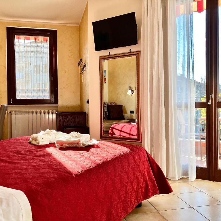 B&B Desenzano Paradise - Camera Deluxe Matrimoniale/Doppia con Letti Singoli con Balcone - 44