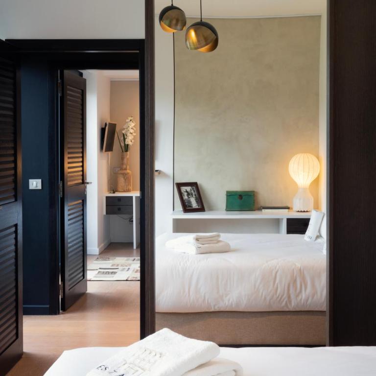 Les Suites 7 Anges - Vue Cathédrale, Parking & Centre Historique Reims - Three-Bedroom Suite SIMON with Terrace - 26