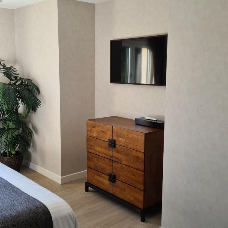 HPC Suites - Cassis Centre - Parking Securisé et Piscine Chauffée - Appartement 1 Chambre - Vue sur Mer - 6