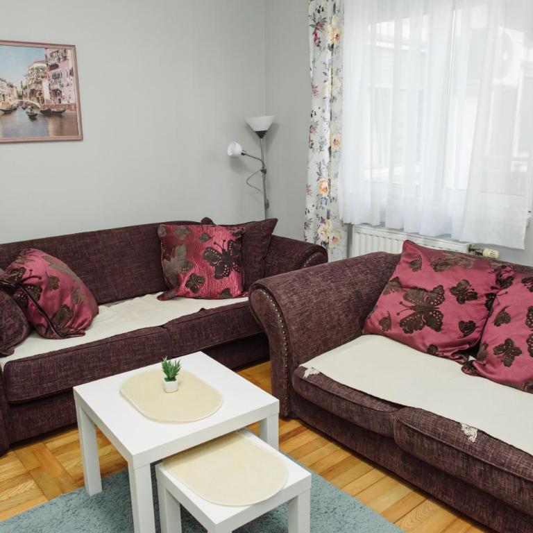 ĐILL 2 APARTMANTS - One-Bedroom Apartment - 1