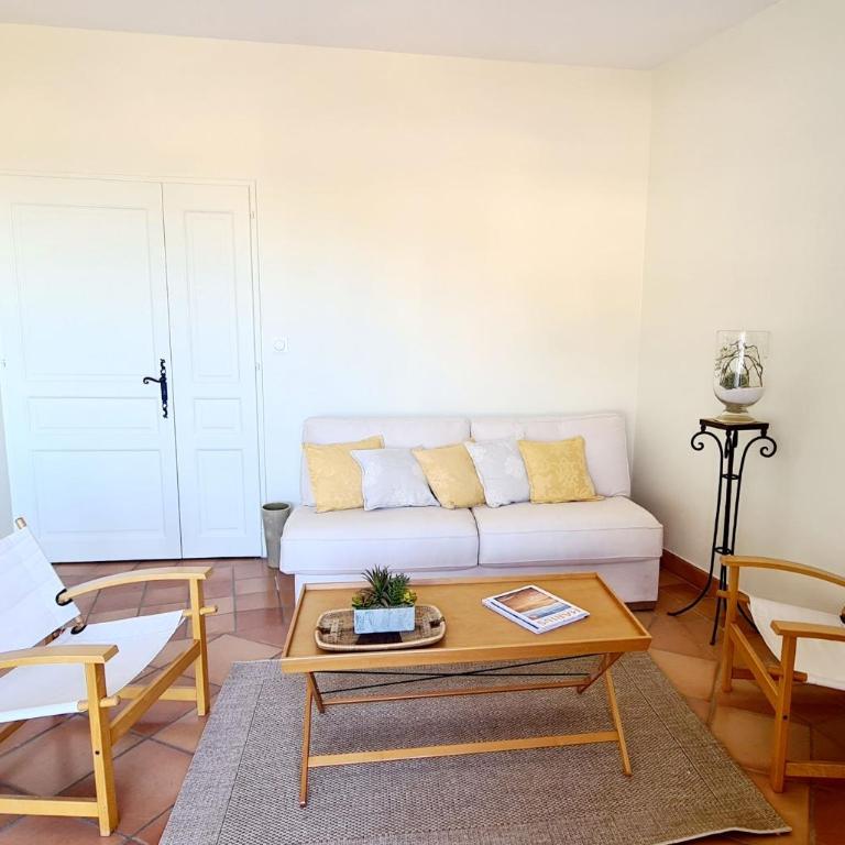 HAMEAU DES AMANDIERS VUE MER - PISCINE, GOLF et TENNIS PRIVE - Appartement 2 Chambres - 11