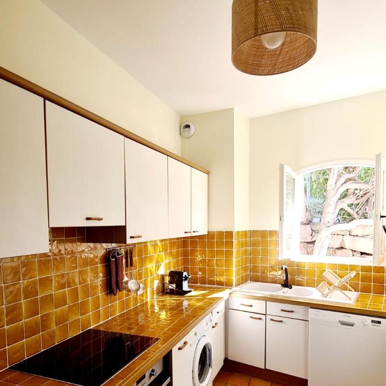 HAMEAU DES AMANDIERS VUE MER - PISCINE, GOLF et TENNIS PRIVE - Appartement 2 Chambres - 15