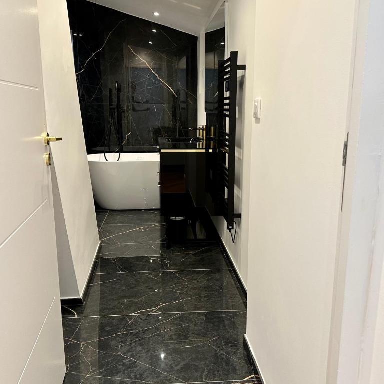 Bel Appartement avec parking au coeur de Reims - Appartement 2 Chambres - 2