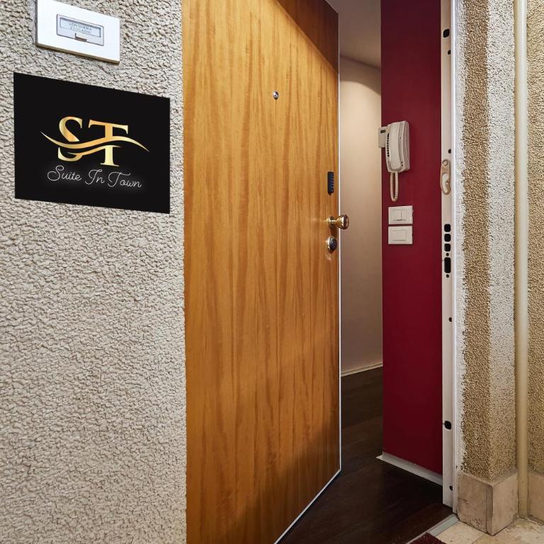 Suite in Town - Camera Matrimoniale con Bagno Privato - 29