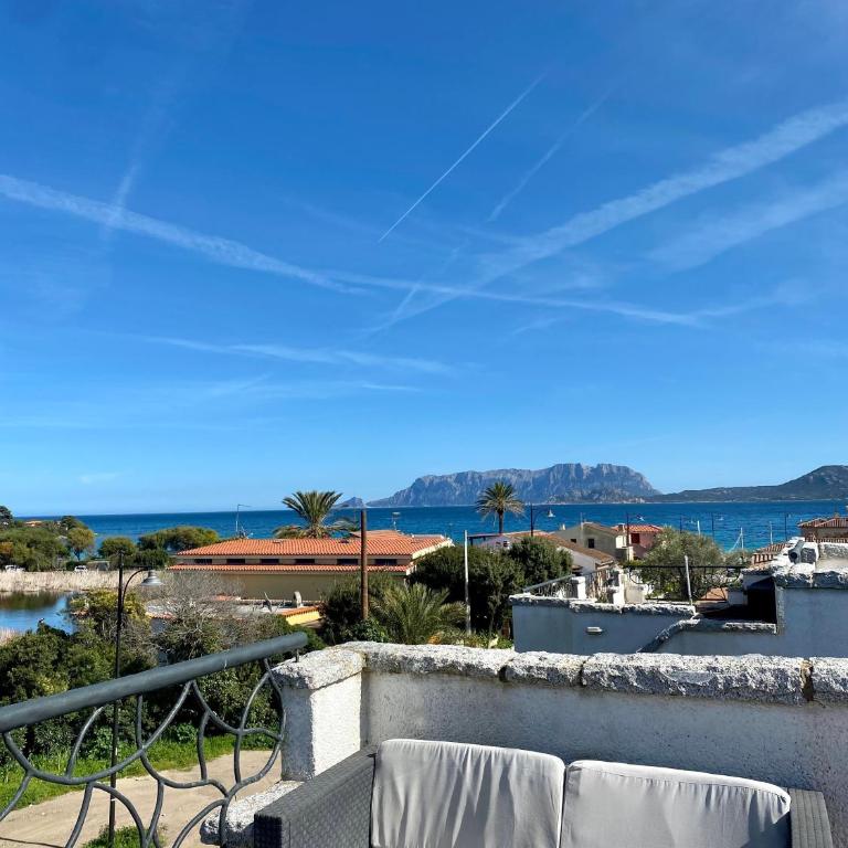 Vista Mare Apartment 4 - Two-Bedroom Apartment - 13