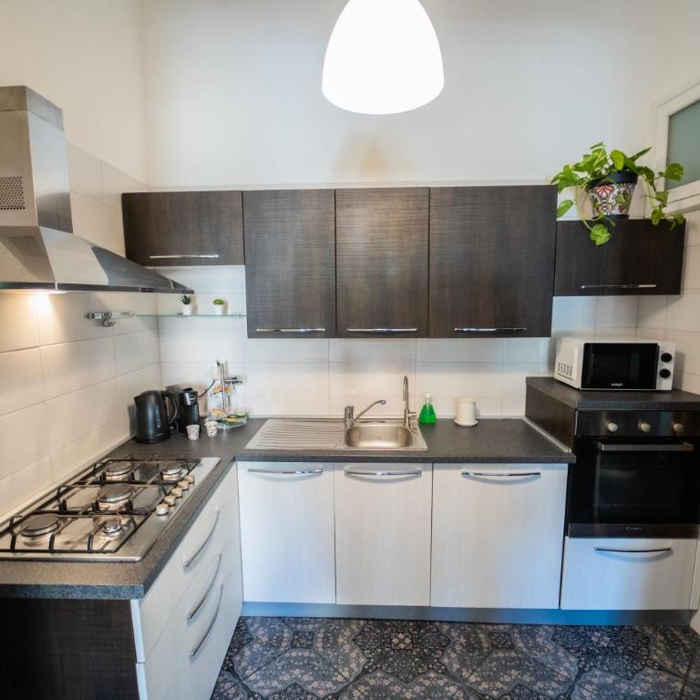 Al Corso 213 - Appartamento con 2 Camere da Letto - 2