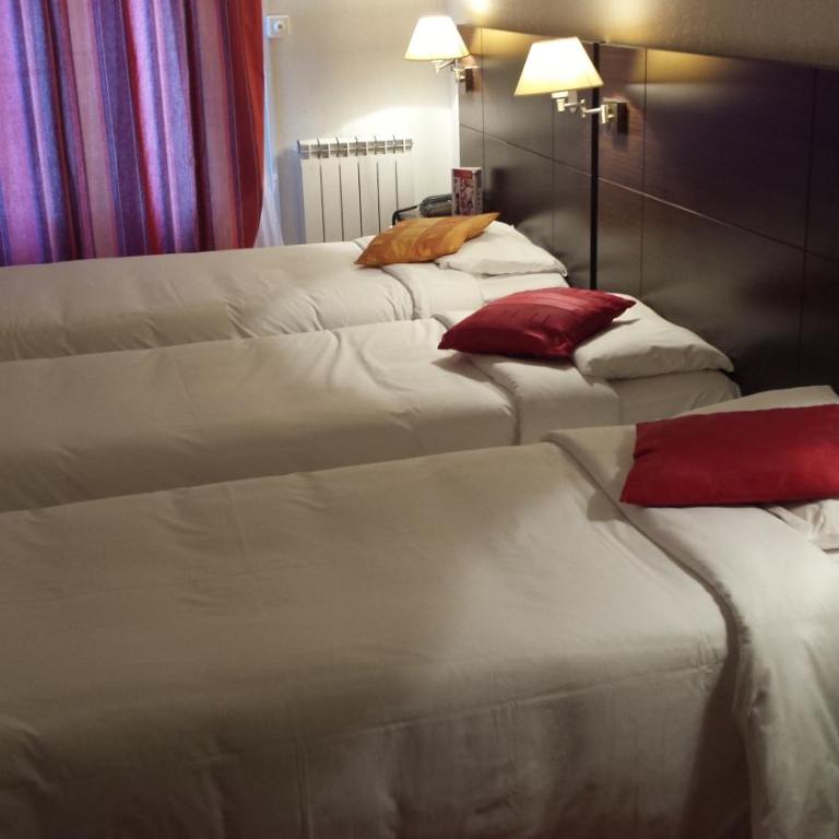 urban by balladins Perpignan - Chambre Triple avec 3 Lits Simples - 4