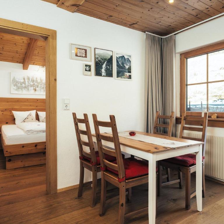 Apart Piz Lad - Apartment mit 2 Schlafzimmern - 2