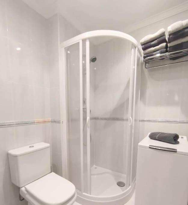 Central 2 bedroom with sea views, Acapulco Playa, Nerja - Apartamento de 2 dormitorios - 8