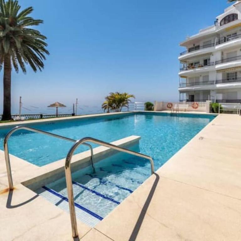 Central 2 bedroom with sea views, Acapulco Playa, Nerja - Apartamento de 2 dormitorios - 11