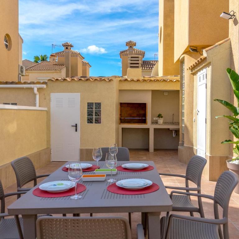 Villa Reformada en Residencial Orihuela Costa - Villa de 2 dormitorios - 5