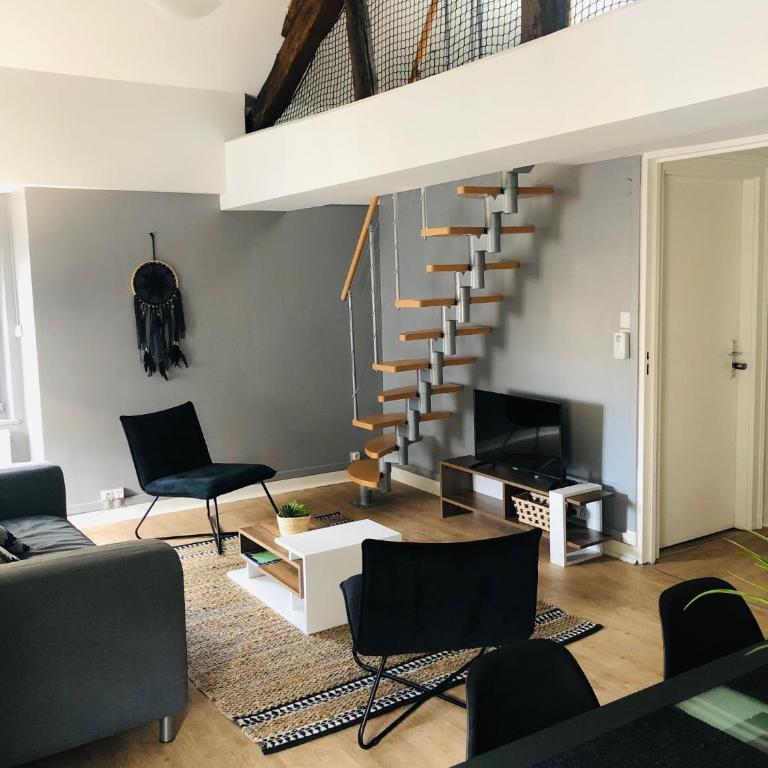 Le Petit Graoully - Chambre Quadruple avec Salle de Bains Commune - 1