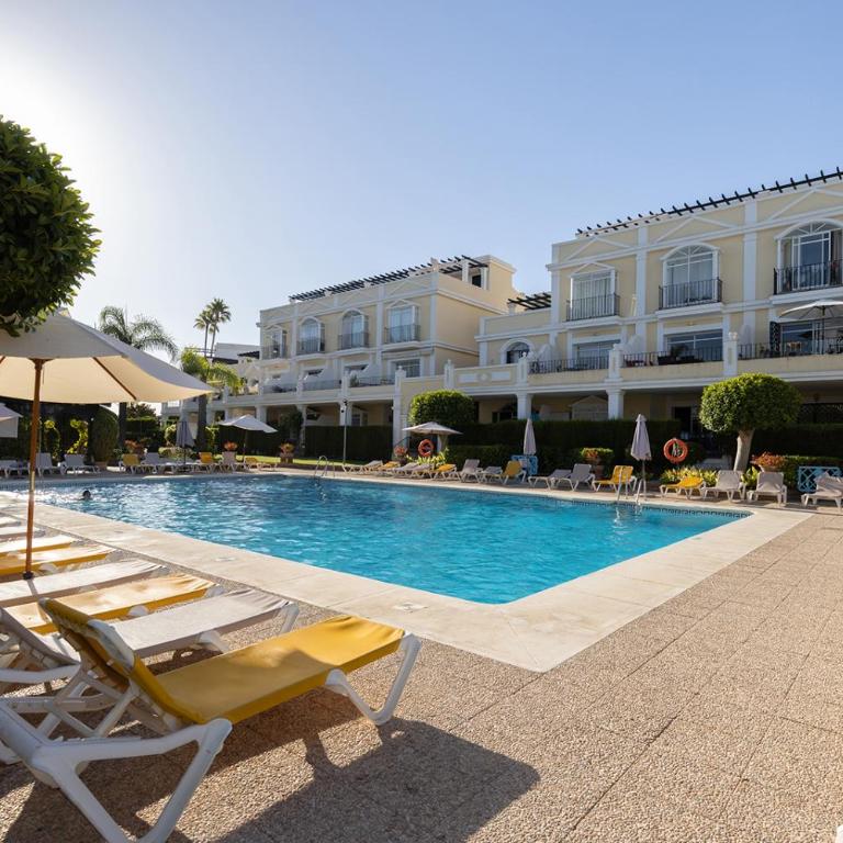 Aloha Gardens in Puerto Banus (Marbella) - Apartamento de 2 dormitorios - 17