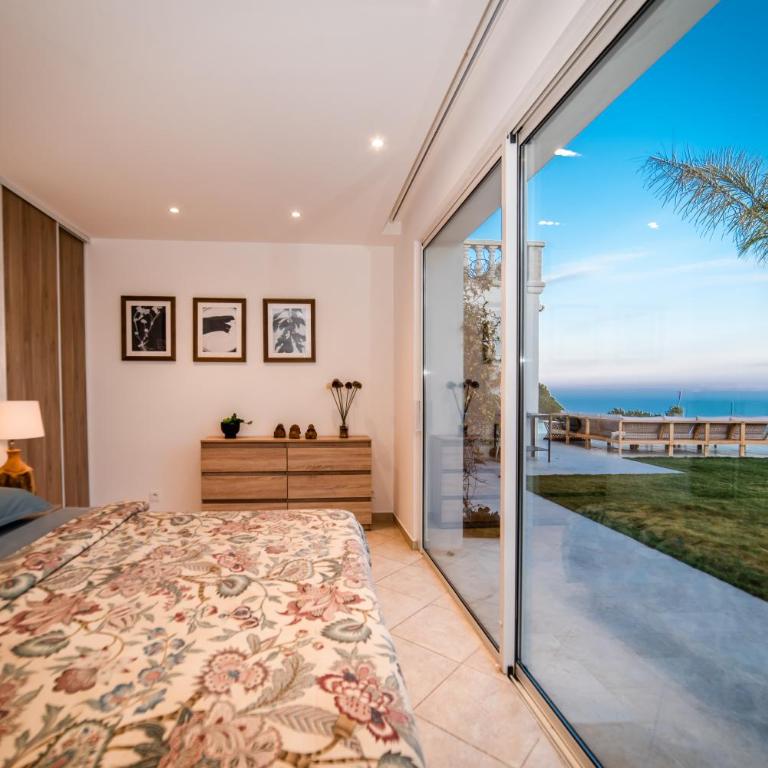 Beautiful Villa with amazing Monte Carlo & Sea View - Villa - 28