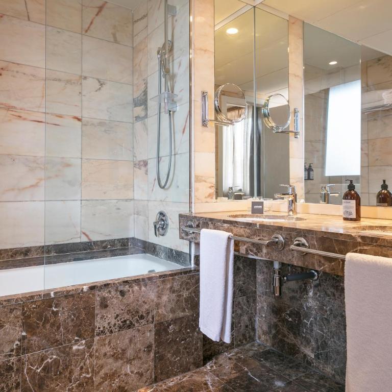 Acta CITY47 - Double Room - 2