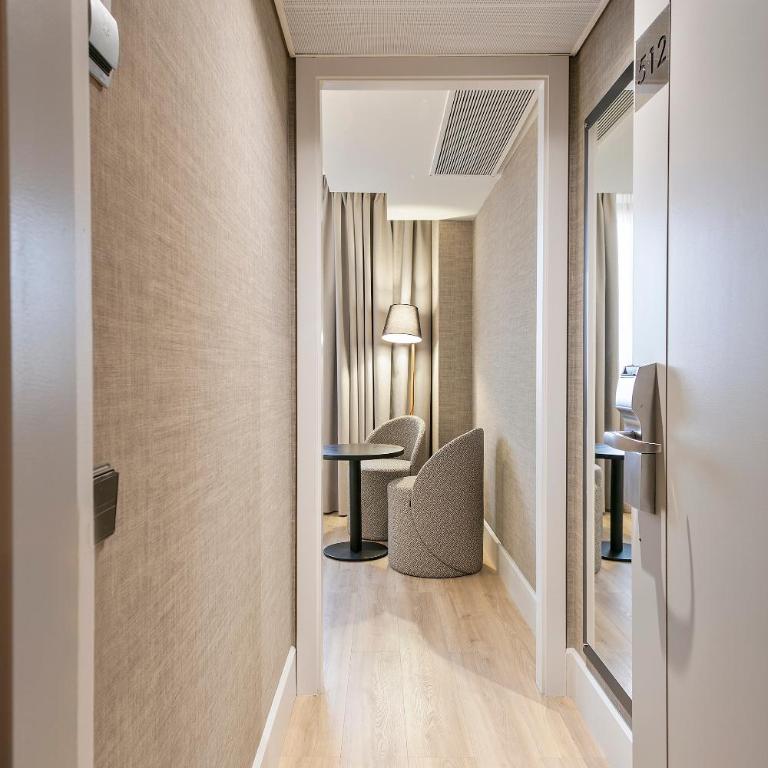 Acta CITY47 - Deluxe King Room - 6