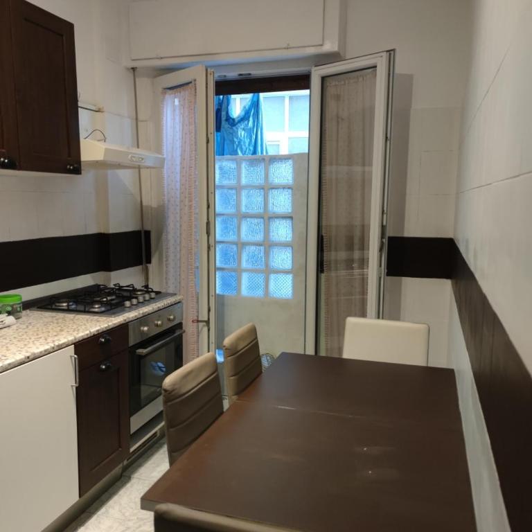 Dream House Toti - Near Central Railway Station Renewed - Two-Bedroom Apartment - 10
