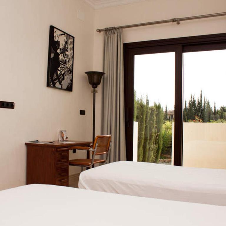 Hotel Villarocamar - Habitación Doble con vistas al mar - 2 camas - 1