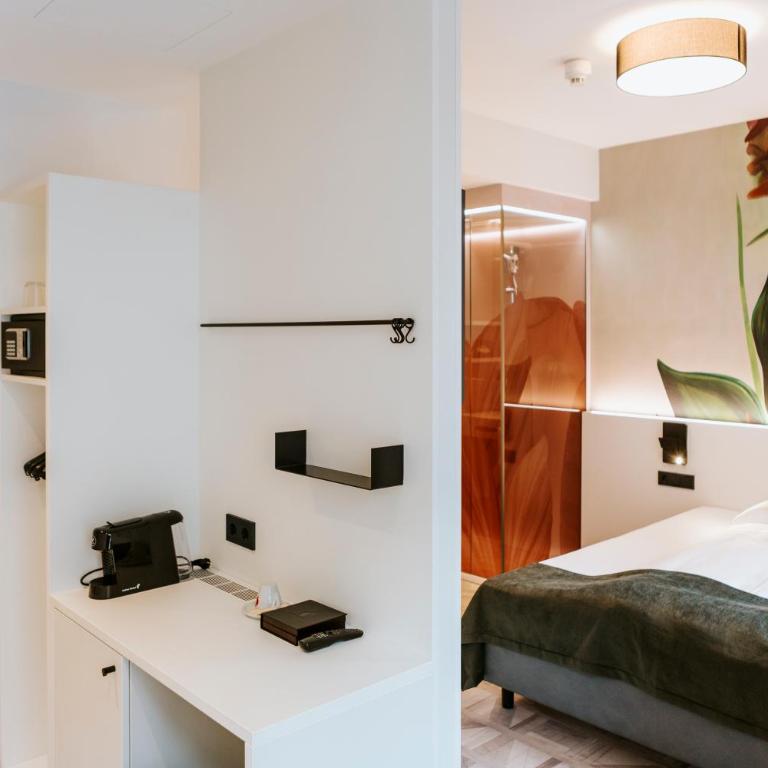 ART-INN Design Self-Check-in-Hotel - Doppelzimmer - Bett 1,60 m - 6