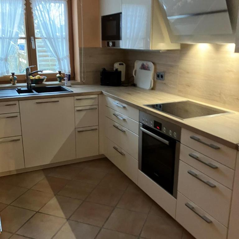 Alpenflair Ferienwohnungen Whg 404 - Haus mit 4 Schlafzimmern - 5