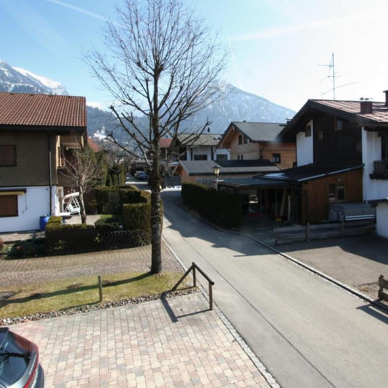 Alpenflair Ferienwohnungen Whg 404 - Haus mit 4 Schlafzimmern - 38
