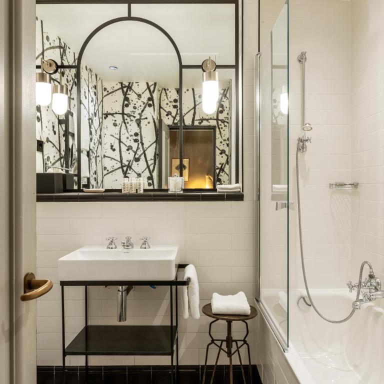 Hôtel Thérèse - Chambre Deluxe - 10