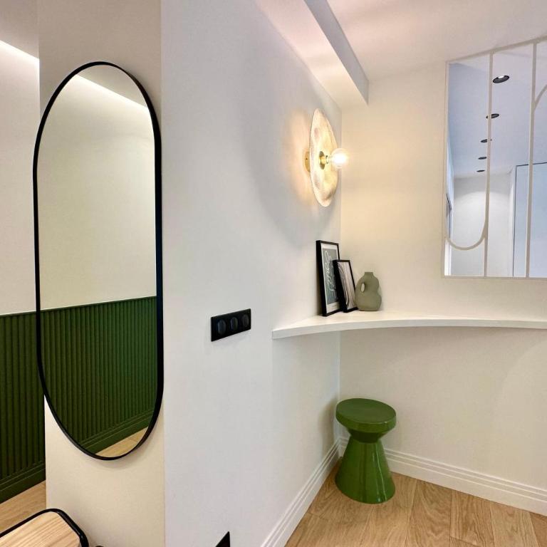 OPERA PROMENADE 4 Renovated 3 Bedrooms Balcony Sea View AC - Apartment with Sea View - 20