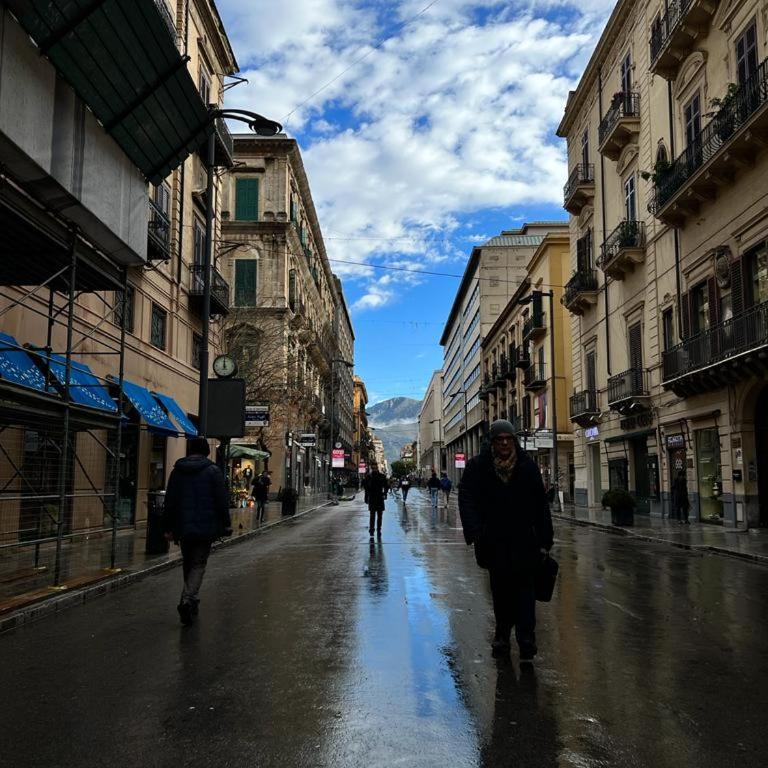 38,VELASQUEZ - Appartamento con 2 Camere da Letto - 96